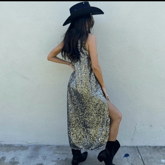 Palermo Deep plunging midi seguin dress - Picture 2 of 2